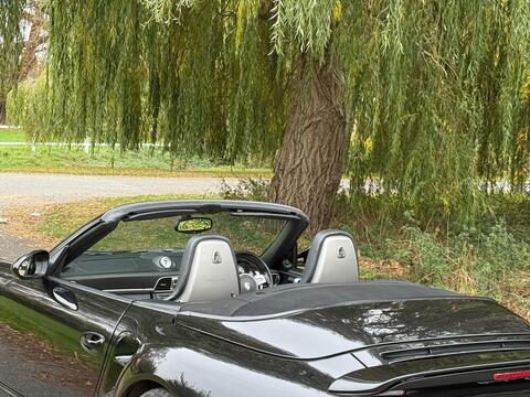 Porsche 911 view 48