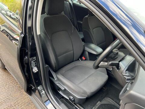 Ford Focus view 12