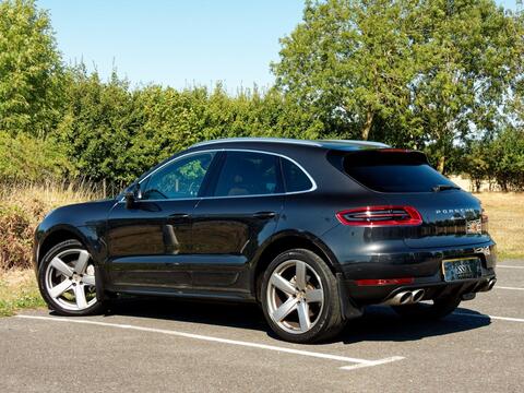 Porsche Macan view 11