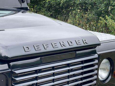 Land Rover Defender view 44