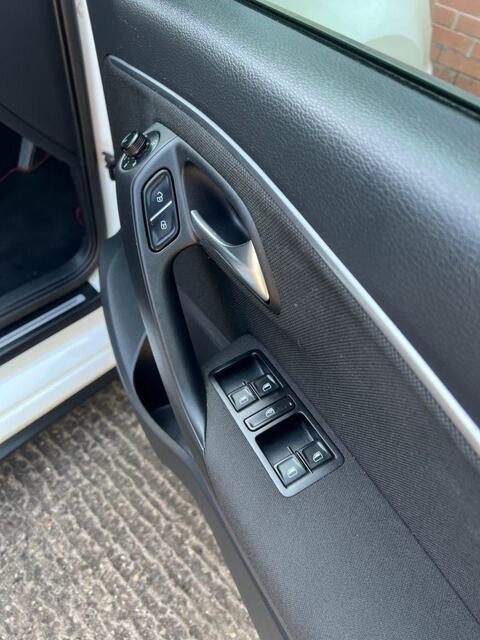 Volkswagen Polo view 24