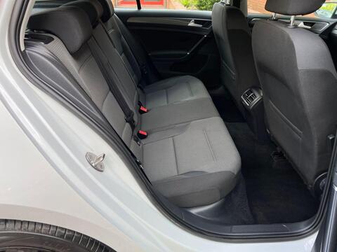 Volkswagen Golf view 12