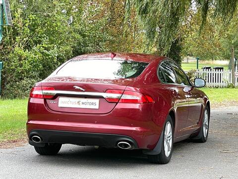 Jaguar XF view 2