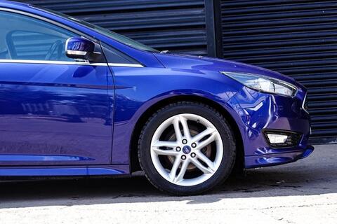 Ford Focus view 16
