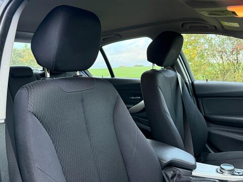 BMW 3 Series view 6