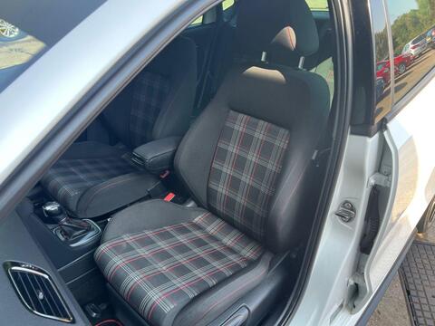 Volkswagen Polo view 17
