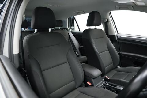 Volkswagen Golf view 7