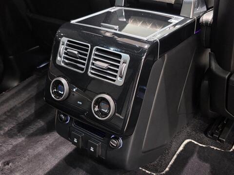 Land Rover Range Rover view 42