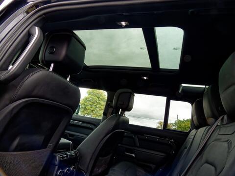 Land Rover 110 view 44
