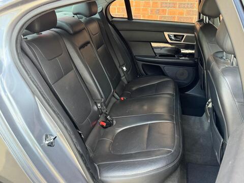 Jaguar XF view 15