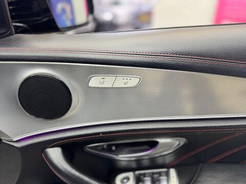 Mercedes-Benz E-Class view 23