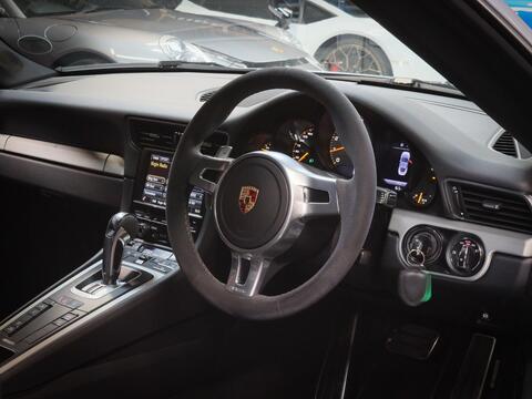 Porsche 911 view 66