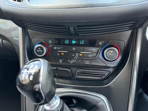 Ford C-Max view 17