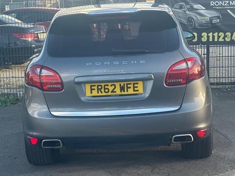 Porsche Cayenne view 23