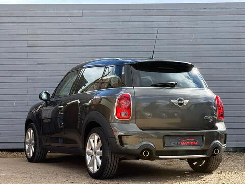 Mini Countryman view 3