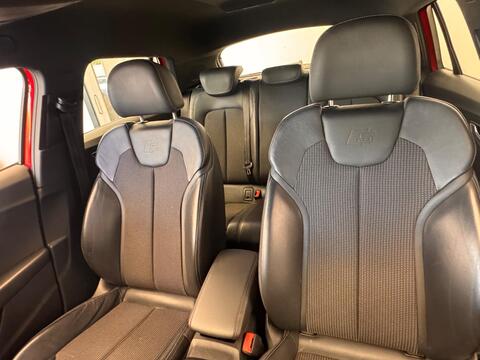 Audi Q2 view 33