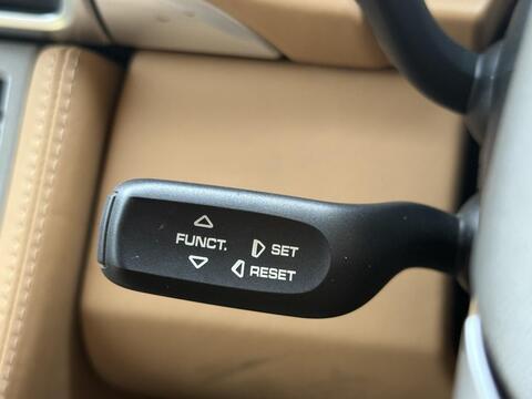 Porsche 911 view 42