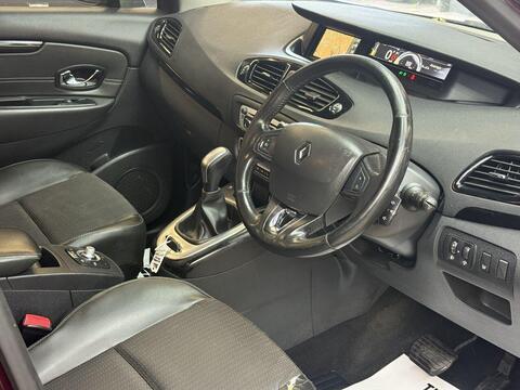 Renault Scenic view 12