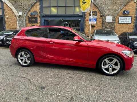 BMW 1 Series view 3