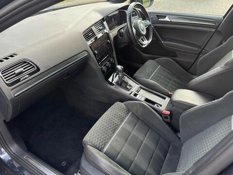 Volkswagen Golf view 14