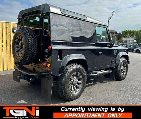 Land Rover Defender view 9
