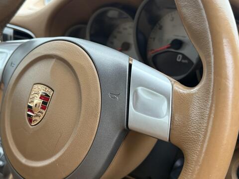 Porsche 911 view 39