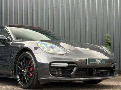 Porsche Panamera view 14