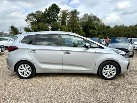 Kia Carens view 2