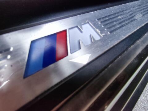 BMW 5 Series view 15