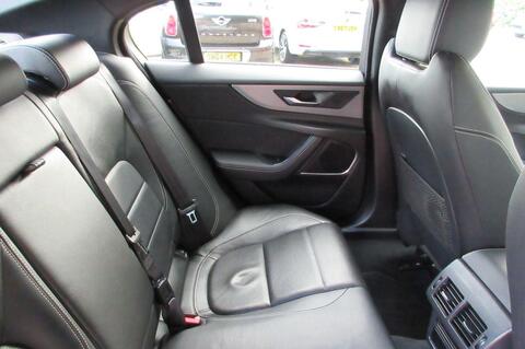 Jaguar Xe view 42