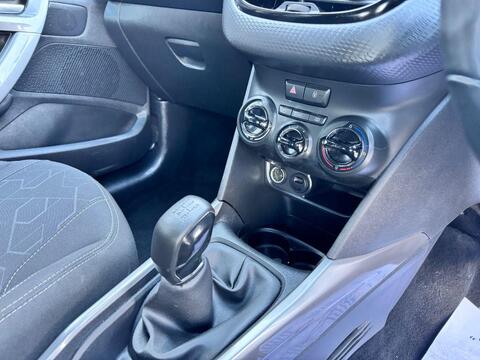 Peugeot 2008 view 12