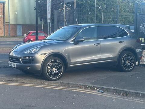 Porsche Cayenne view 11