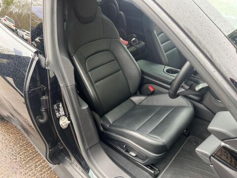 Porsche Taycan view 12