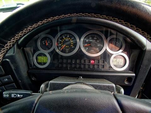 Land Rover Defender view 39