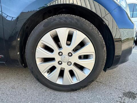 Kia Rio view 38