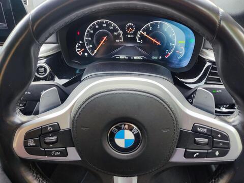 BMW 5 Series view 5