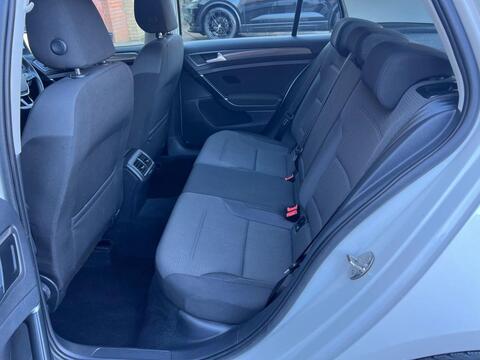 Volkswagen Golf view 17