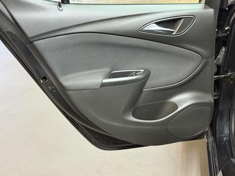 Vauxhall Astra view 36