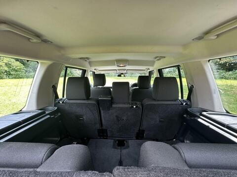 Land Rover Discovery view 7