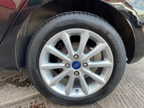 Ford Fiesta view 27