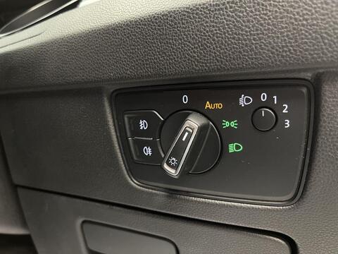 Volkswagen Passat view 12