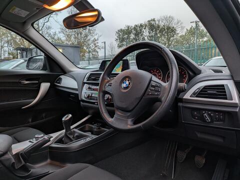 BMW 1 Series view 13