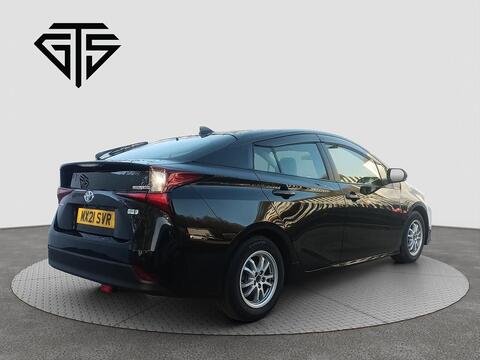 Toyota Prius view 3