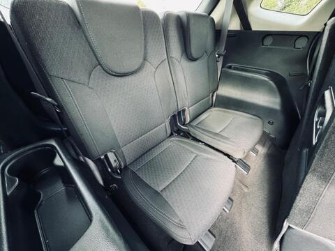 Kia Carens view 26