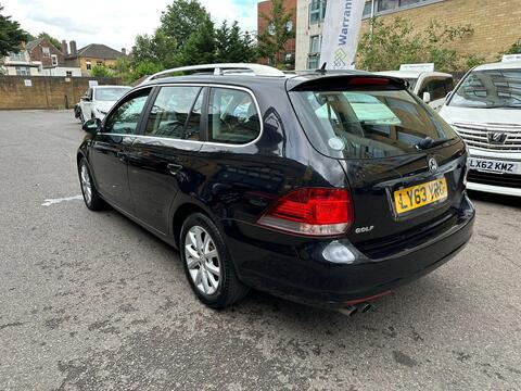 Volkswagen Golf view 3