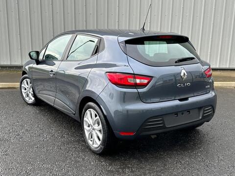 Renault Clio view 2