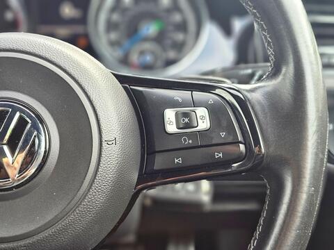 Volkswagen Golf view 17