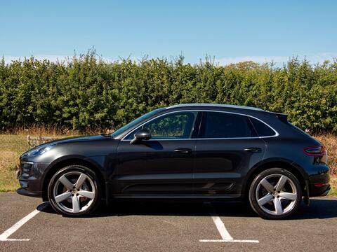 Porsche Macan view 6