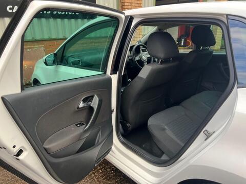 Volkswagen Polo view 12