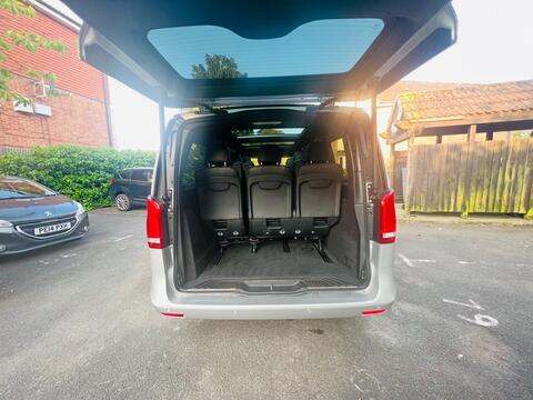 Mercedes-Benz V-Class view 23